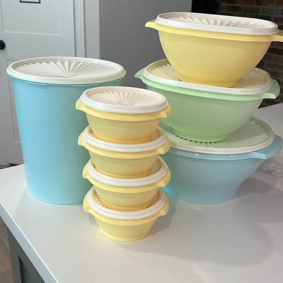 Cute. Tupperware 8pc Set - Picture 2 of 16